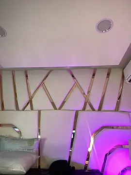 Madisson-Rivas online show from March 14, 8:36 pm