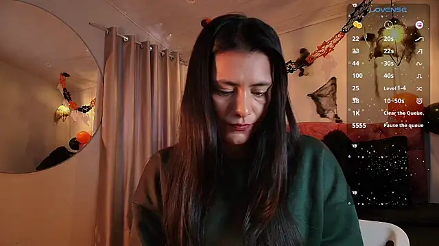 Snapshot of miaoconell chatting on October 28, 8:33 pm miaoconell online show from October 28, 8:33 pm