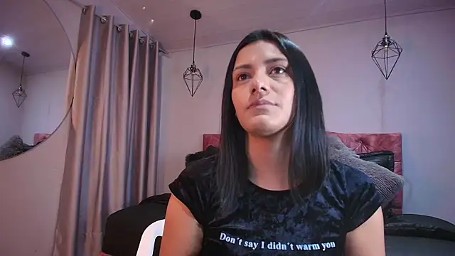 Snapshot of miaoconell chatting on November 6, 8:43 pm miaoconell online show from November 6, 8:43 pm