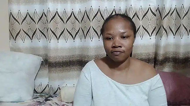 Snapshot of BootyClitQueen chatting on February 25, 5:36 pm BootyClitQueen online show from February 25, 5:36 pm
