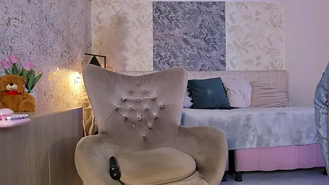 Liannaa  online show from March 14, 7:41 pm