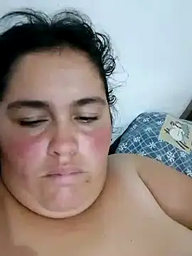 Snapshot of Lucecita03 chatting on March 4, 2:10 pm Lucecita03 online show from March 4, 2:10 pm
