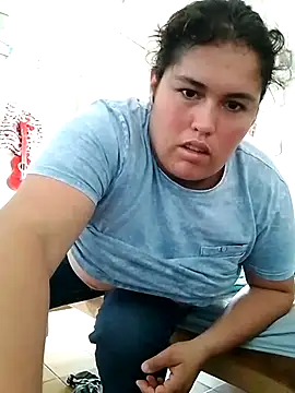 Snapshot of Lucecita03 chatting on March 14, 1:57 pm Lucecita03 online show from March 14, 1:57 pm