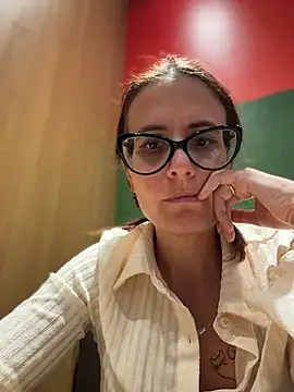 Snapshot of NataKitten chatting on November 9, 6:55 am NataKitten online show from November 9, 6:55 am