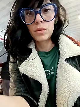 Snapshot of Ali3Martin chatting on March 14, 10:27 pm Ali3Martin online show from March 14, 10:27 pm