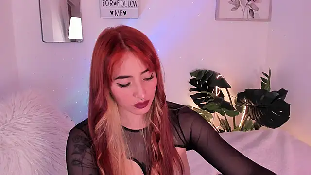 purplemoonn  online show from March 12, 4:02 pm