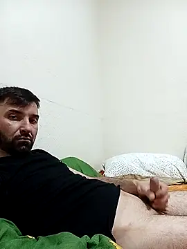 Snapshot of Max2025P chatting on November 18, 10:25 pm Max2025P online show from November 18, 10:25 pm