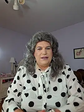 Snapshot of Victoriatv1 chatting on November 28, 12:13 am Victoriatv1 online show from November 28, 12:13 am