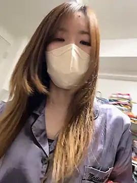 Snapshot of daiyo_kai_Gutara chatting on November 16, 1:06 pm daiyo kai Gutara online show from November 16, 1:06 pm