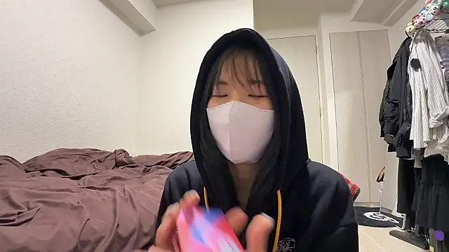 Snapshot of daiyo_kai_Gutara chatting on June 21, 2:08 pm daiyo kai Gutara online show from June 21, 2:08 pm