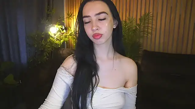 WildKittenX  online show from October 22, 5:52 am