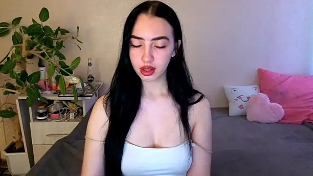 WildKittenX  online show from June 20, 4:04 am