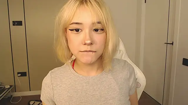 ka00ru chan online show from July 27, 6:15 pm