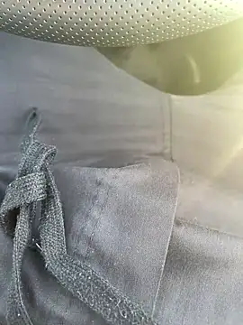 Snapshot of Smallcoco26 chatting on March 18, 3:21 pm Smallcoco26 online show from March 18, 3:21 pm