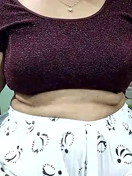 abinaya26 online show from October 4, 8:18 pm