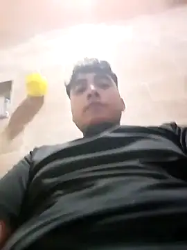 crisssalazar online show from March 19, 5:19 am