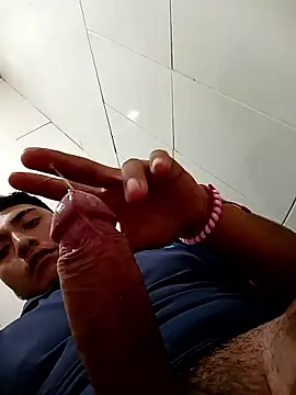 crisssalazar online show from January 13, 6:35 pm