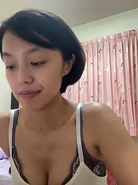 ladypaggy online show from May 9, 2:11 pm