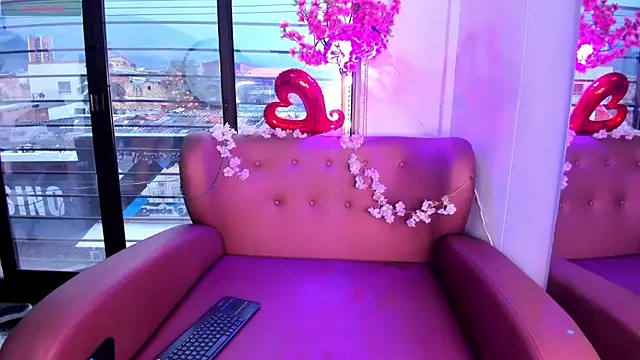 Mitsu Kawii online show from October 21, 8:31 pm