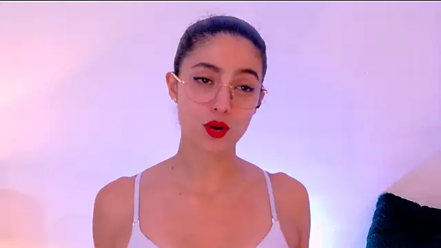 Snapshot of Angell-Bell- chatting on March 12, 3:51 pm Angell-Bell- online show from March 12, 3:51 pm