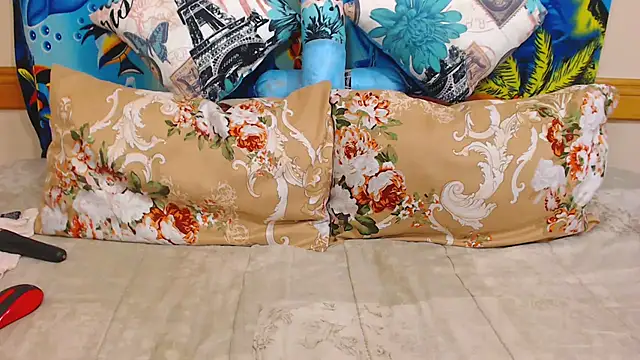 Snapshot of ChocolateClit chatting on October 27, 5:17 pm ChocolateClit online show from October 27, 5:17 pm