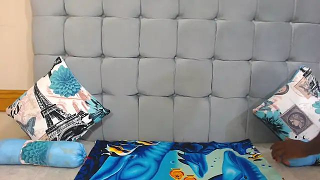 Snapshot of ChocolateClit chatting on November 13, 4:28 pm ChocolateClit online show from November 13, 4:28 pm