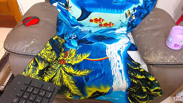 Snapshot of ChocolateClit chatting on November 23, 4:01 am ChocolateClit online show from November 23, 4:01 am