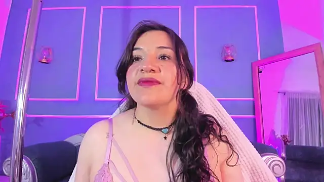 TaraTaylorr online show from October 18, 2:14 am