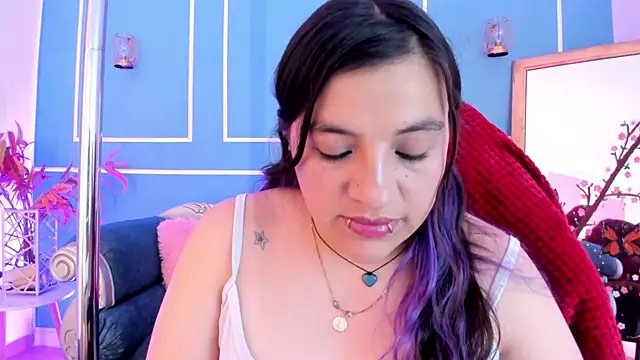 TaraTaylorr online show from April 25, 10:07 pm