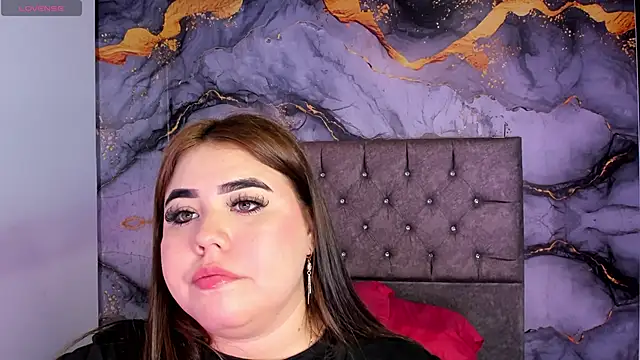 MadissonLee   online show from November 26, 7:15 pm