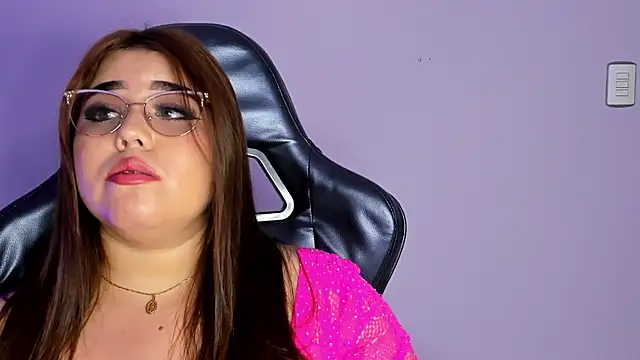 MadissonLee   online show from December 16, 7:19 pm