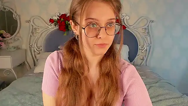 Snapshot of RileyMimicho chatting on March 12, 10:48 am RileyMimicho online show from March 12, 10:48 am