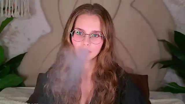 Snapshot of RileyMimicho chatting on October 6, 8:50 pm RileyMimicho online show from October 6, 8:50 pm
