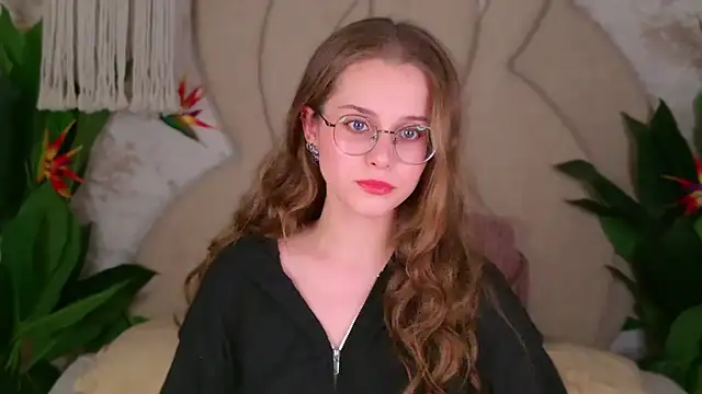 Snapshot of RileyMimicho chatting on October 20, 9:26 pm RileyMimicho online show from October 20, 9:26 pm