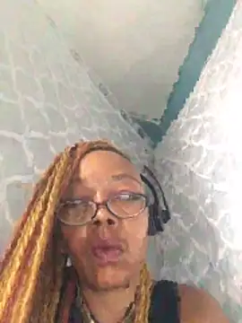 Ladyzee25 online show from October 27, 3:38 pm