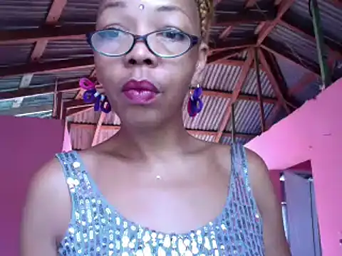 Ladyzee25 online show from December 5, 1:31 pm