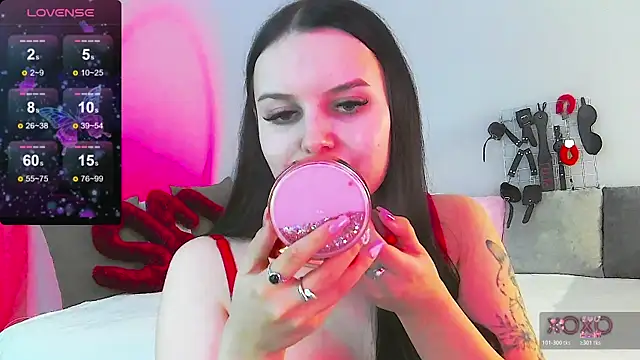 Miss Vic online show from April 25, 6:49 pm