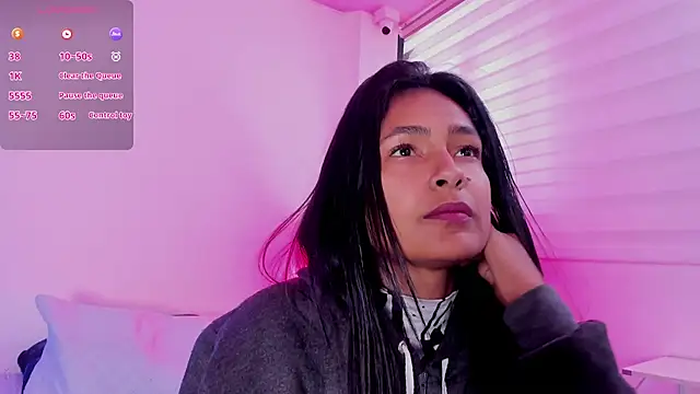 Snapshot of Fernanda_liie_ chatting on May 8, 12:54 pm Fernanda liie online show from May 8, 12:54 pm