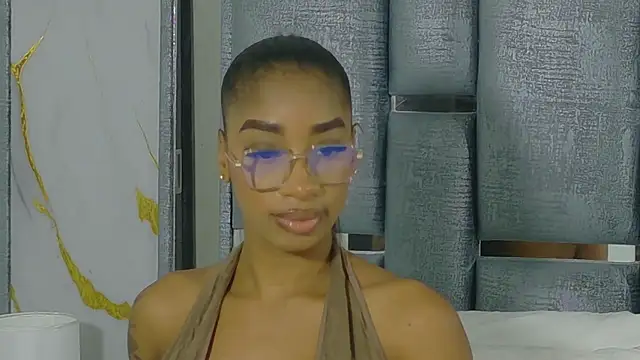 Angelesmith1 online show from December 18, 9:10 pm