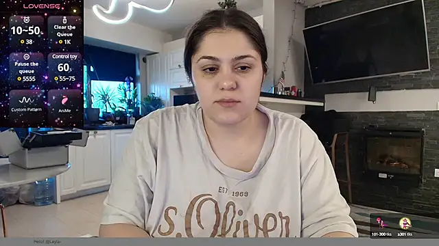 Snapshot of Layla- chatting on January 23, 10:11 am Layla- online show from January 23, 10:11 am