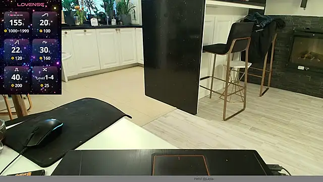 Snapshot of Layla- chatting on February 1, 9:21 am Layla- online show from February 1, 9:21 am