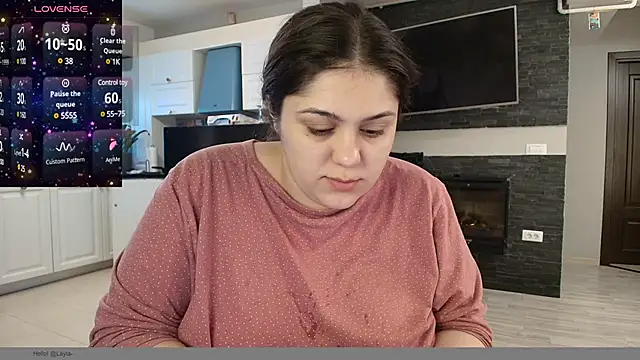 Snapshot of Layla- chatting on February 12, 9:20 am Layla- online show from February 12, 9:20 am