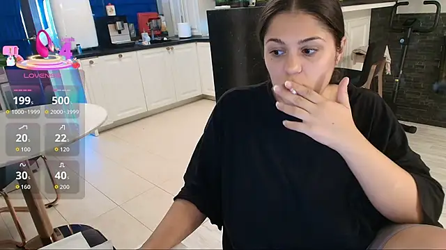 Snapshot of Layla- chatting on July 30, 1:10 pm Layla- online show from July 30, 1:10 pm
