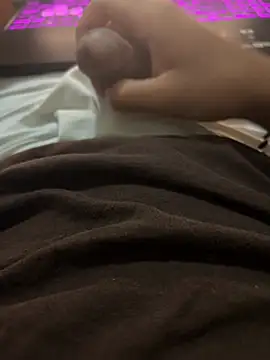 Snapshot of yeezy2819 chatting on February 27, 6:40 am yeezy2819 online show from February 27, 6:40 am