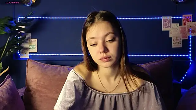 meow mellie online show from October 12, 4:44 am