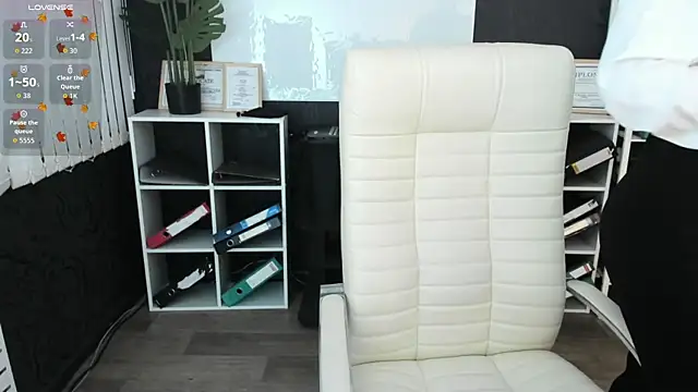 meow mellie online show from October 16, 1:39 am