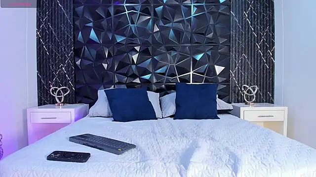 Snapshot of HileySweet chatting on March 18, 2:15 pm HileySweet online show from March 18, 2:15 pm