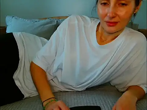 Snapshot of Irina9793 chatting on May 12, 5:59 am Irina9793 online show from May 12, 5:59 am