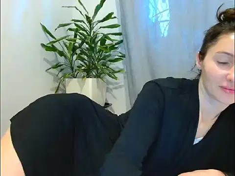 Snapshot of Irina9793 chatting on May 29, 5:22 pm Irina9793 online show from May 29, 5:22 pm