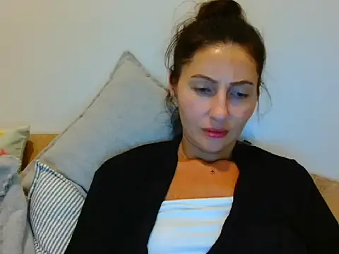 Snapshot of Irina9793 chatting on July 5, 7:43 pm Irina9793 online show from July 5, 7:43 pm